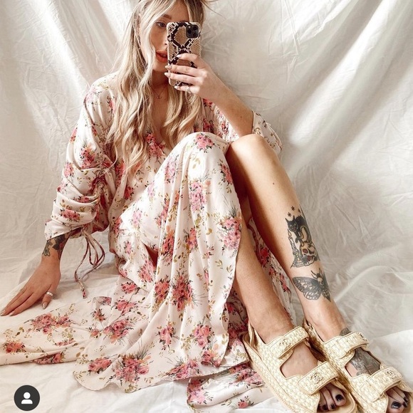 MANGO rushed maxi floral dress bloggers favorite zara competitor brand - Picture 15 of 16